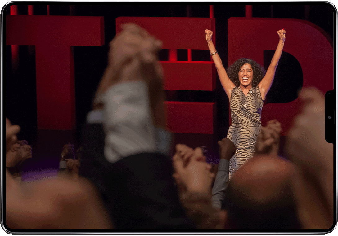 Kaouthar Darmoni picture of stage on ipad